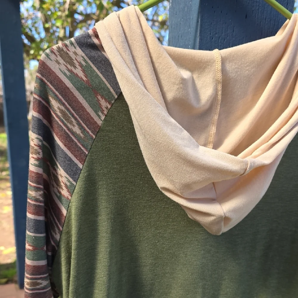 Two 2 Fly Olive Green Embroidered Aztec Pattern Hoodie With Pockets - Picture 6 of 10
